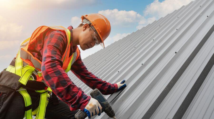 Professional Emergency Roof Repairs services in Seaford, DE